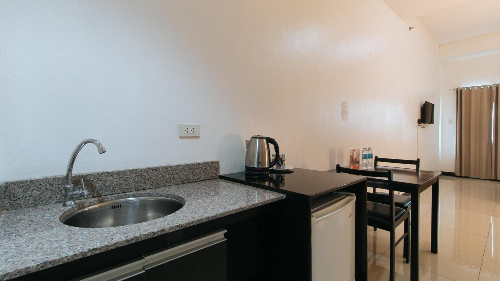 Reddoorz Plus At Banawe קואזון סיטי מראה חיצוני תמונה